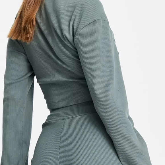 PUMA Wrap Top - Picture 5 of 9